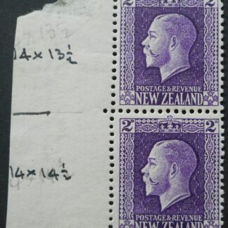 New Zealand 1915 GV Two Pence vertical pair SG 417b u/mint