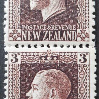 New Zealand 1915 GV Three Pence vertical pair SG 420c mint