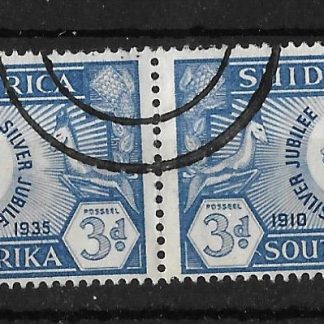 South Africa 1935 GV Silver Jubilee Three Pence pair with spots above head variety SG 67b fine used