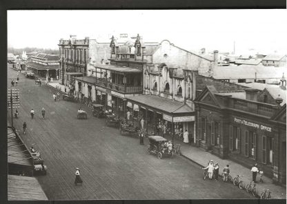 Rhodesia photograph with Archives cachet of Manica Road 1930s